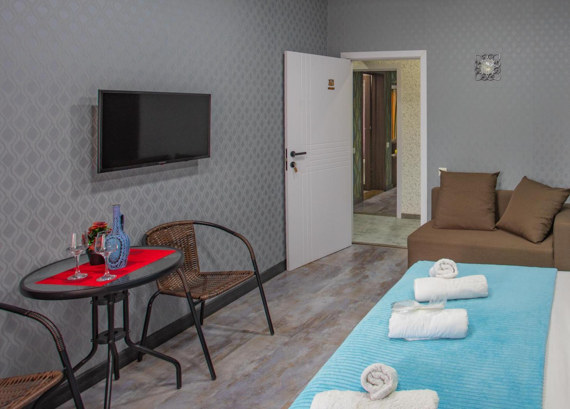 Hotel Homeland Batumi Exterior foto